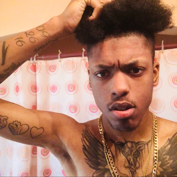 Meet your Posher, Zerrick - Picture 1 of 2